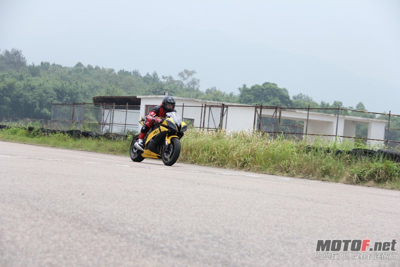 IMG_2444_调整大小.JPG