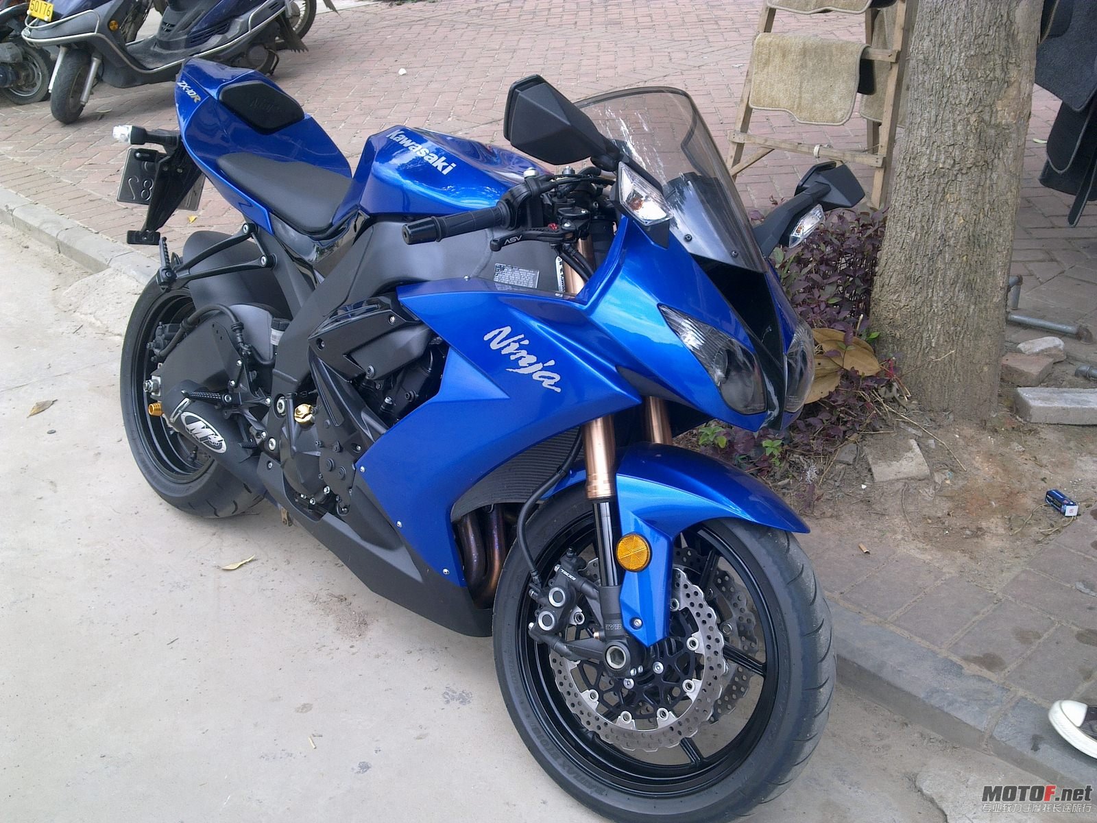 201106071229 [1600x1200].jpg