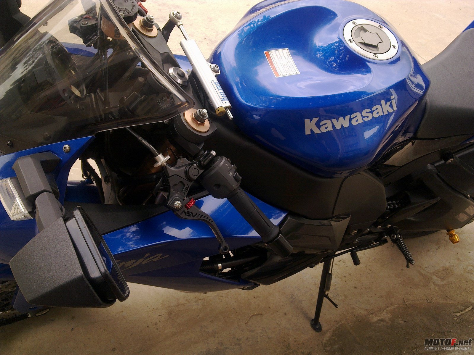 201106071231 [1600x1200].jpg
