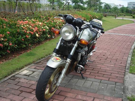 CB400VTEC1 04.JPG