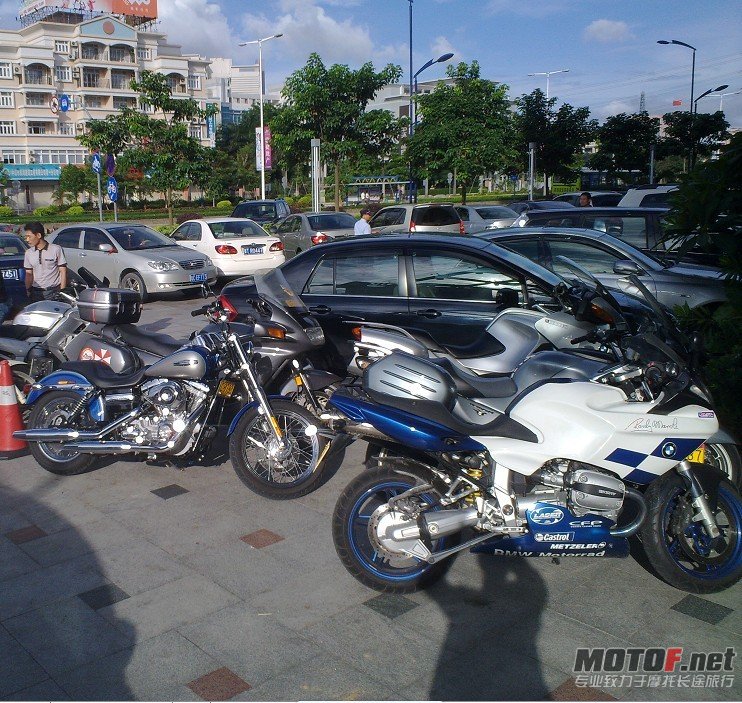 R1100S.jpg