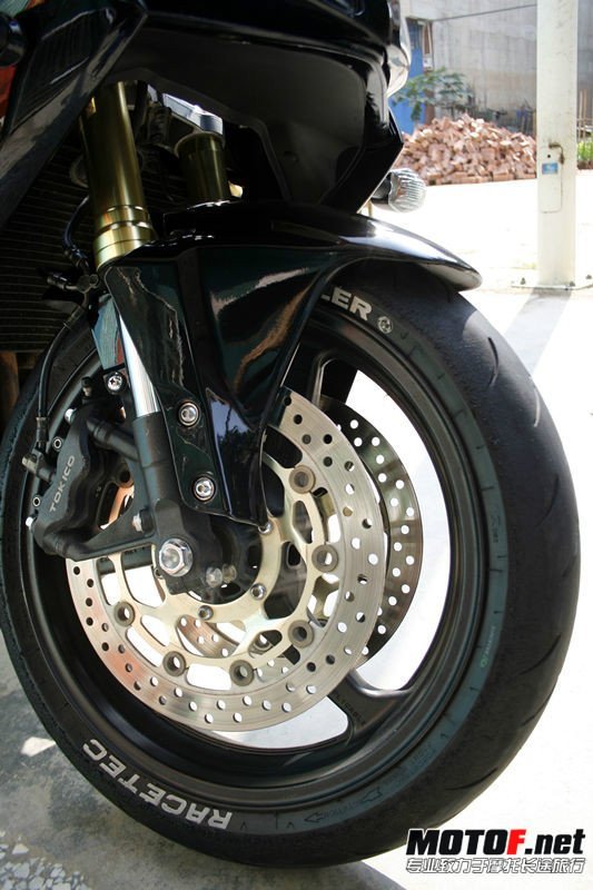 233303rwxofw52tvr09vtf[1].jpg