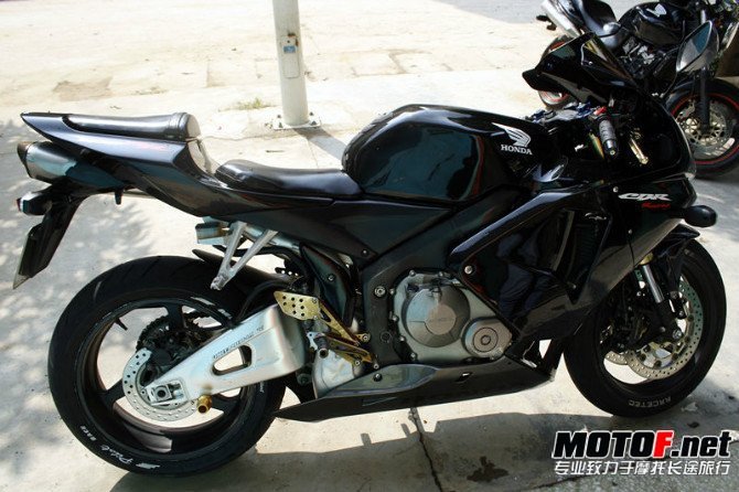 233307hv44v8cwuqx1uwl1[1].jpg