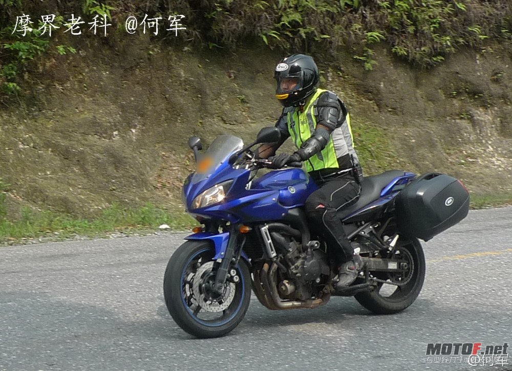 骑摩托_2.jpg