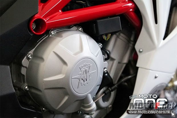 MV_AGUSTA_675-1.jpg