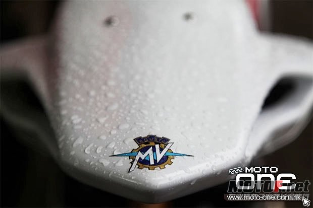 MV_AGUSTA_675-7.jpg