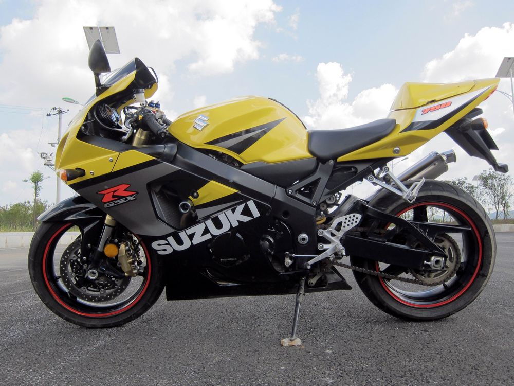 05年 GSX750  中R (1).jpg
