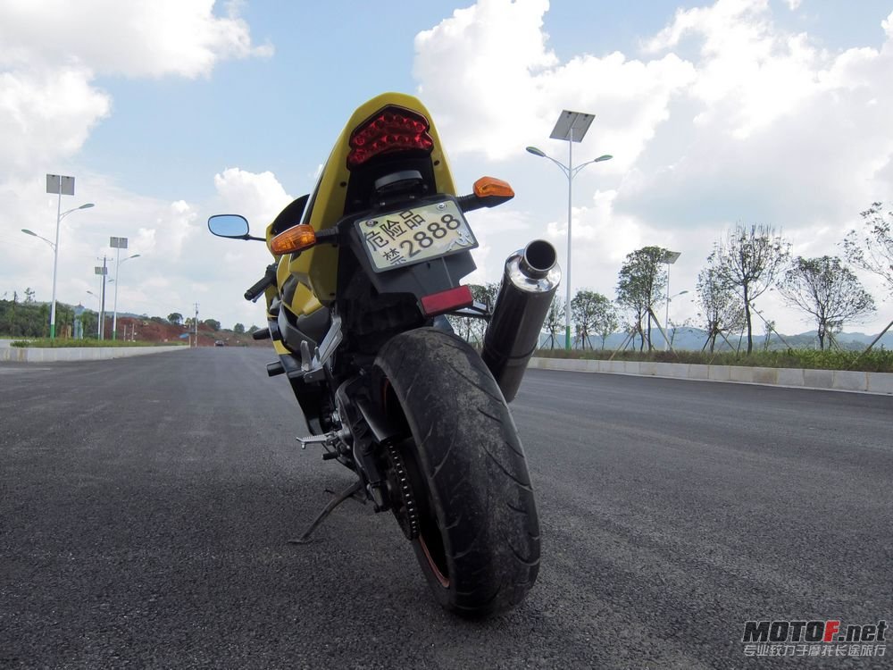 05年 GSX750  中R (3).jpg