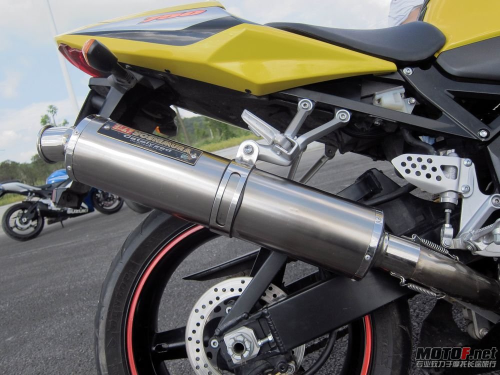 05年 GSX750  中R (12).jpg