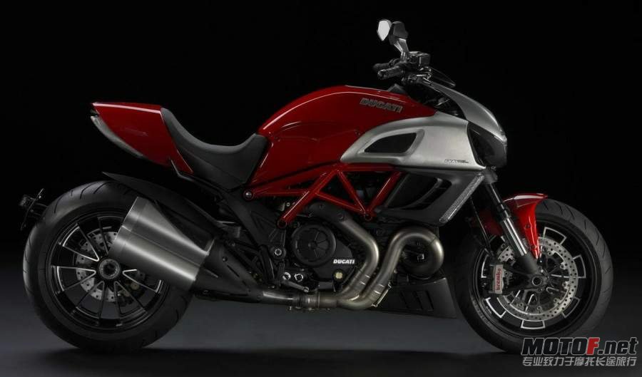 Ducat Diavel 11  1.jpg