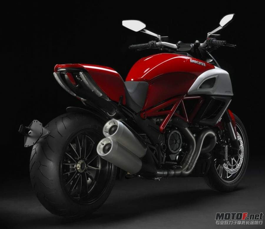 Ducat Diavel 11  2.jpg