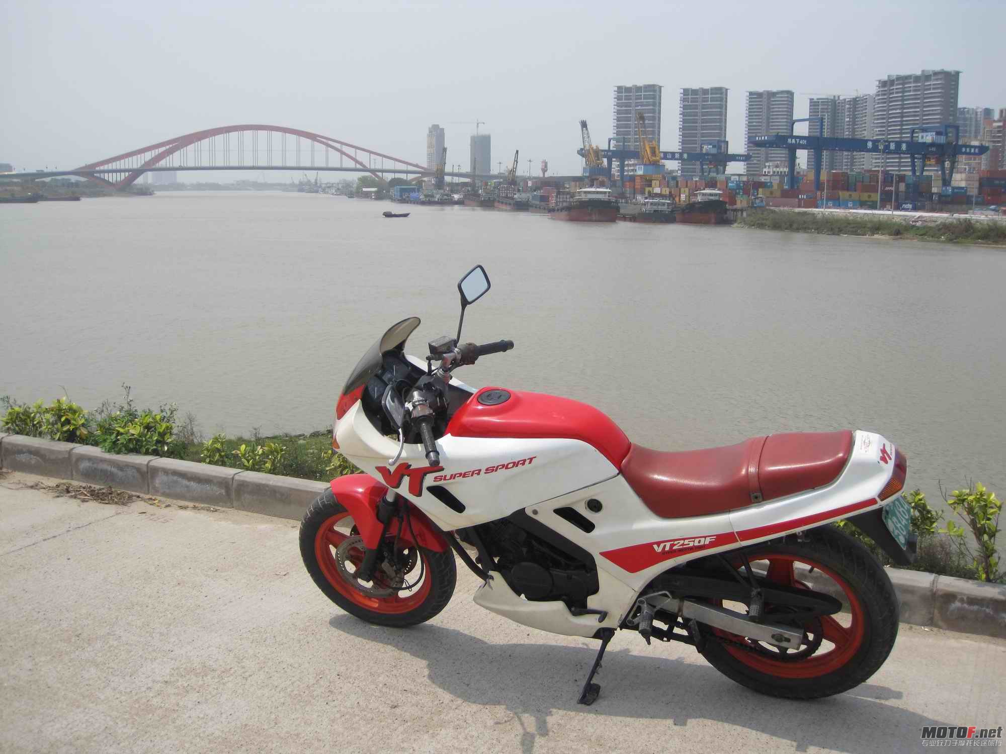 VT250.jpg