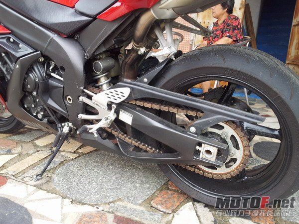 R1
