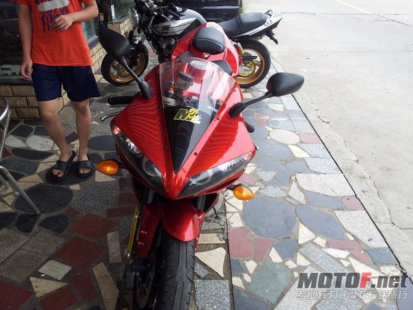R1