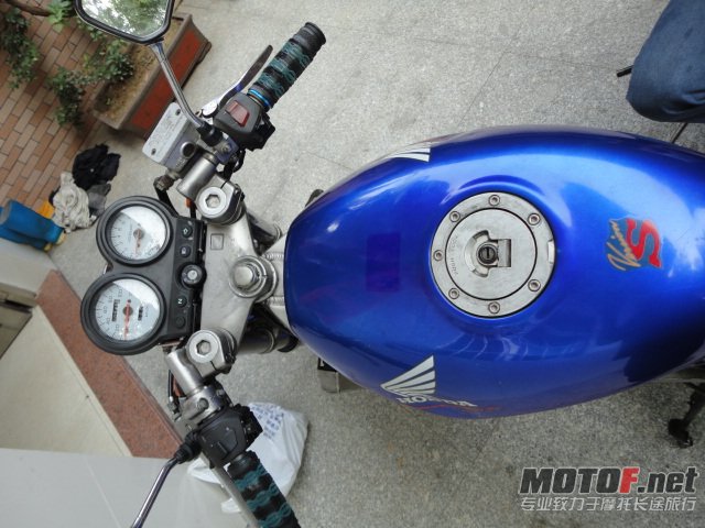 1915576eg17kfk1d8ieue7.jpg