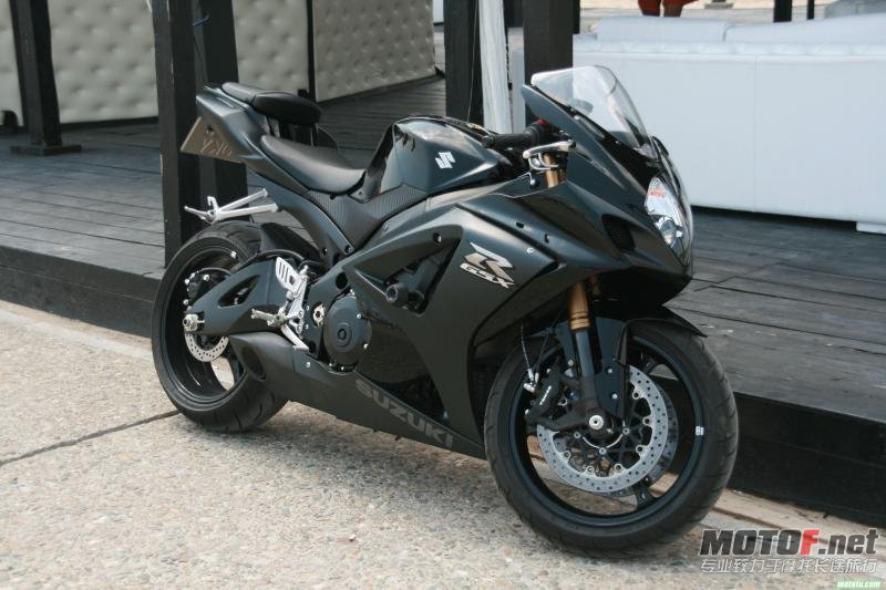 1226746717227394-Suzuki-GSX-R-1000.jpg
