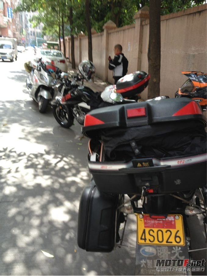 QQ图片20120904}3829.jpg
