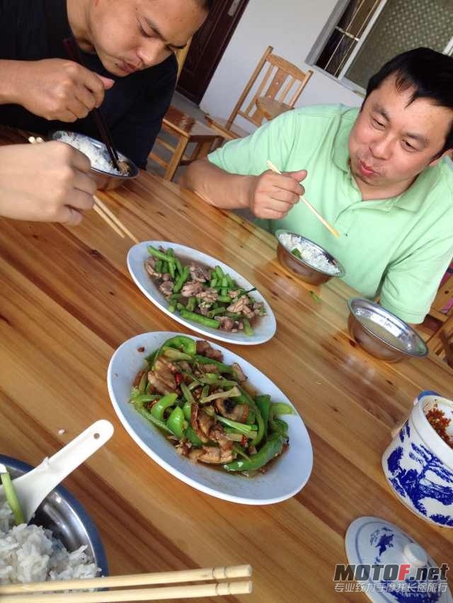 到佐食饭时间了