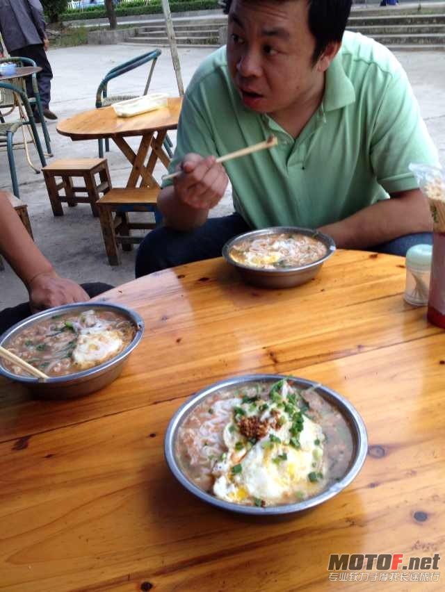 一早起来试下地道的早餐