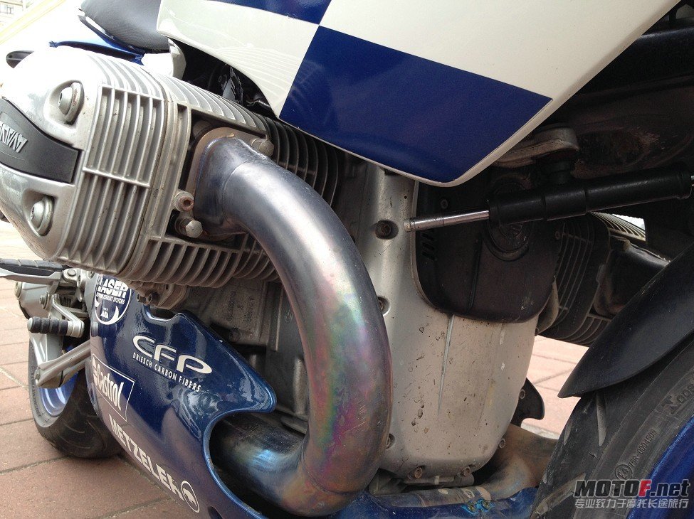 R1100S.jpg2.jpg