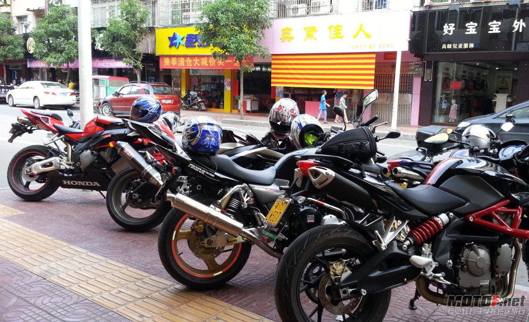 QQ截图20120909210616.jpg