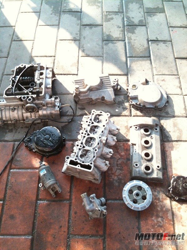 ZXR400发动机拆件