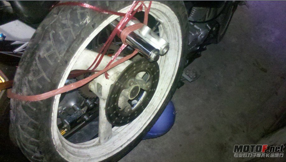 TZR125后轮带刹总成300