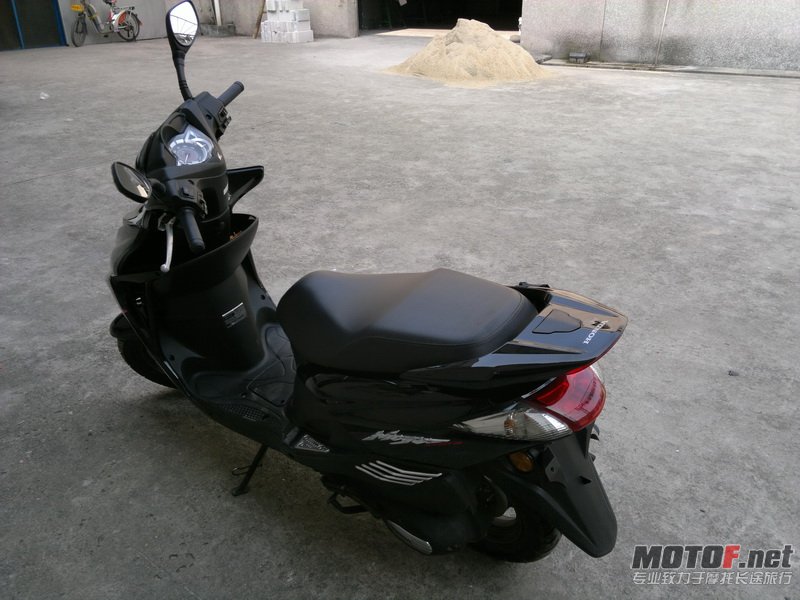 20110830376.jpg