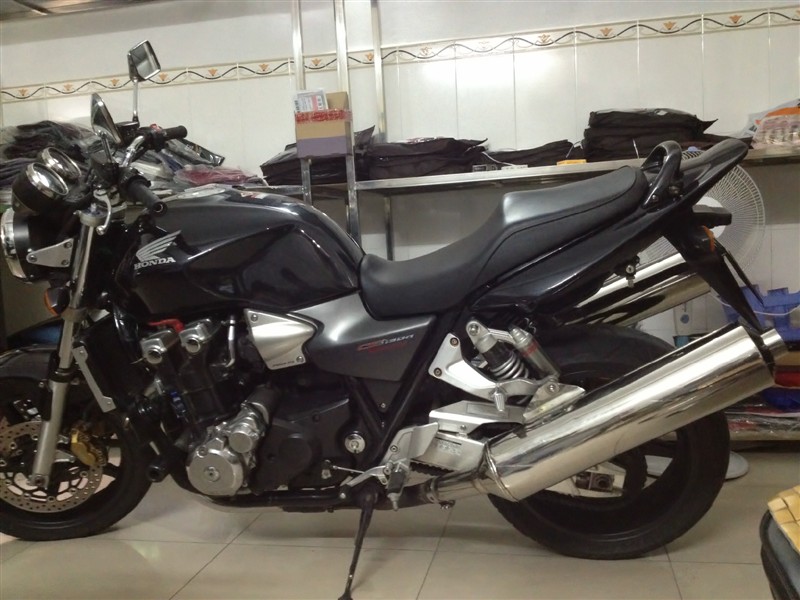 CB13000.jpg