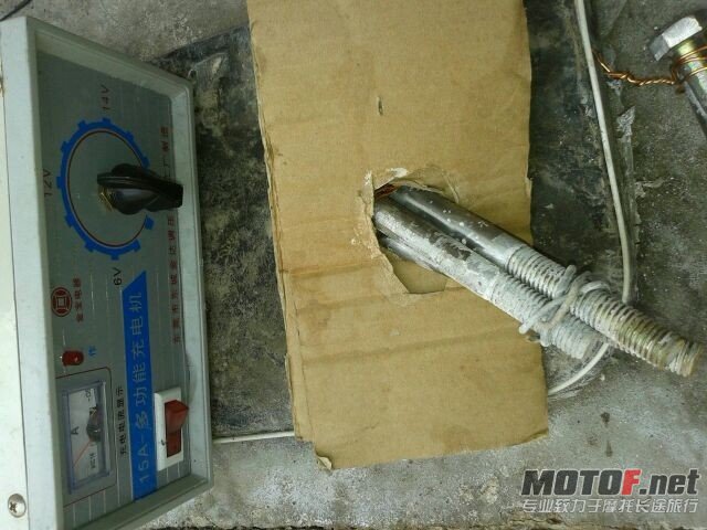 电解西唔到铁锈上来的》？