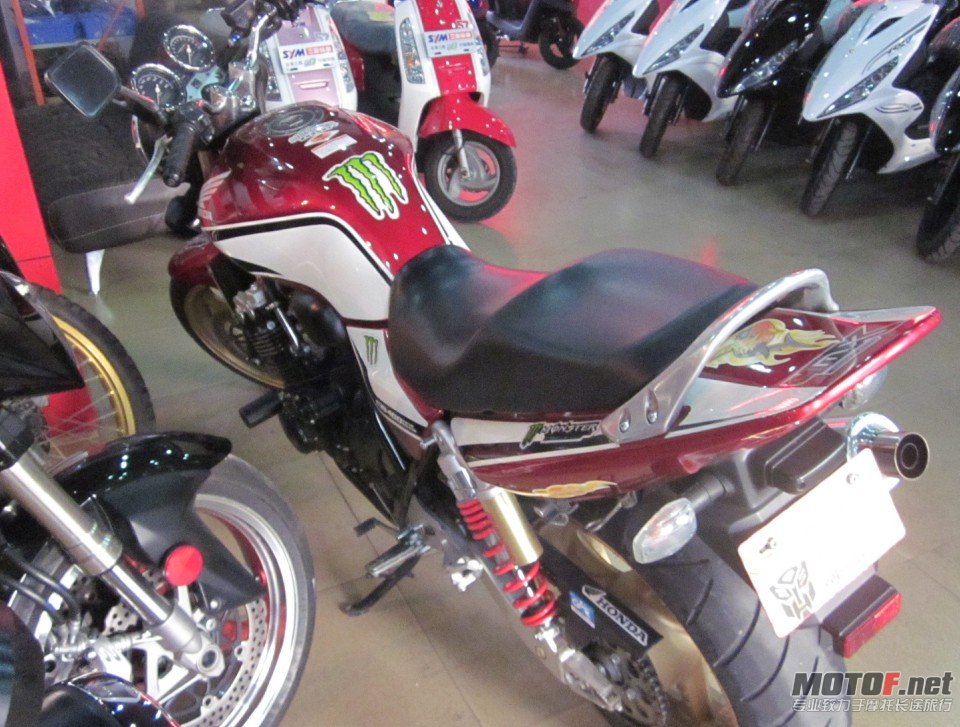 QQ截图20121013160859.jpg