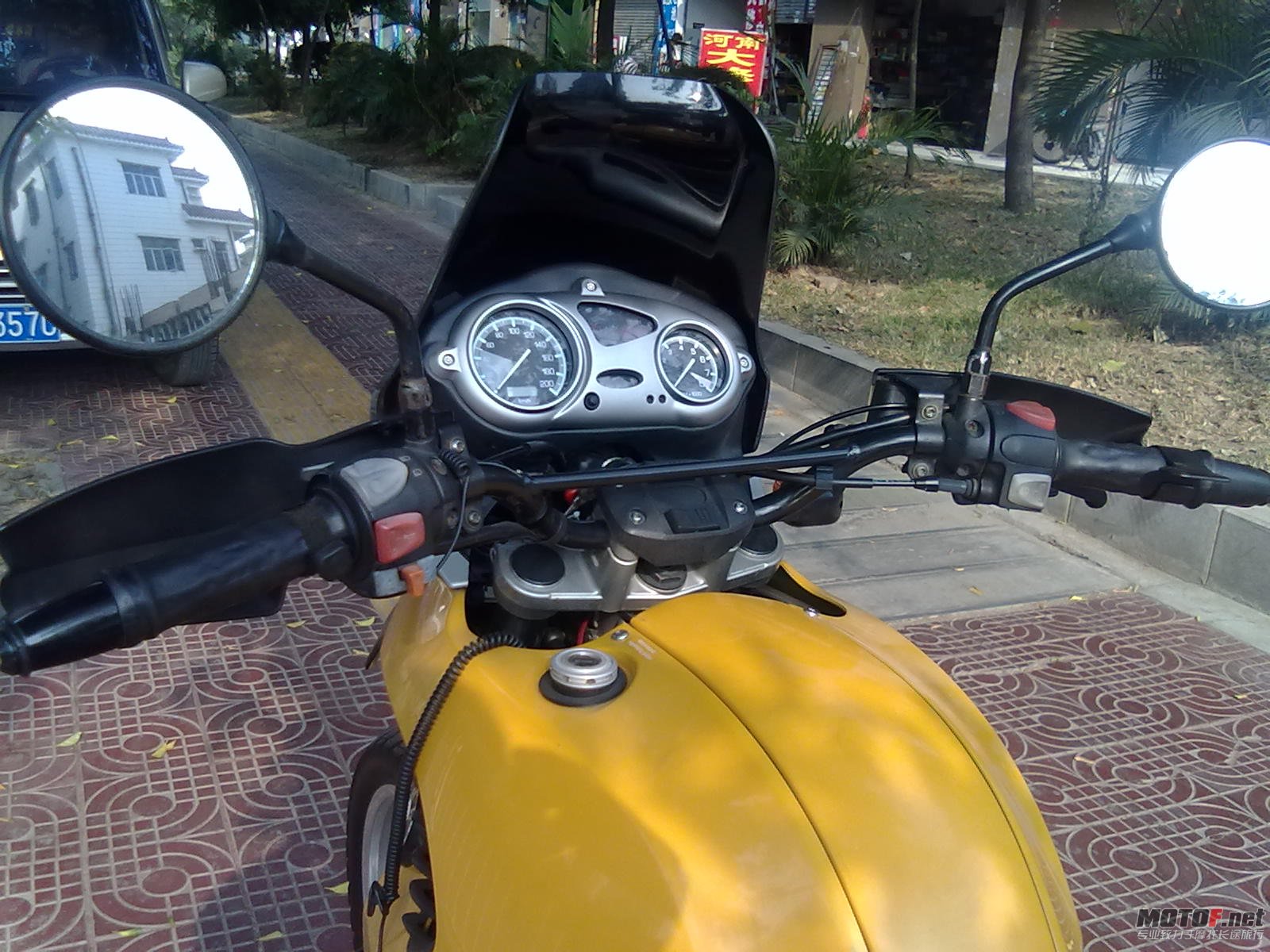 20121016884.jpg