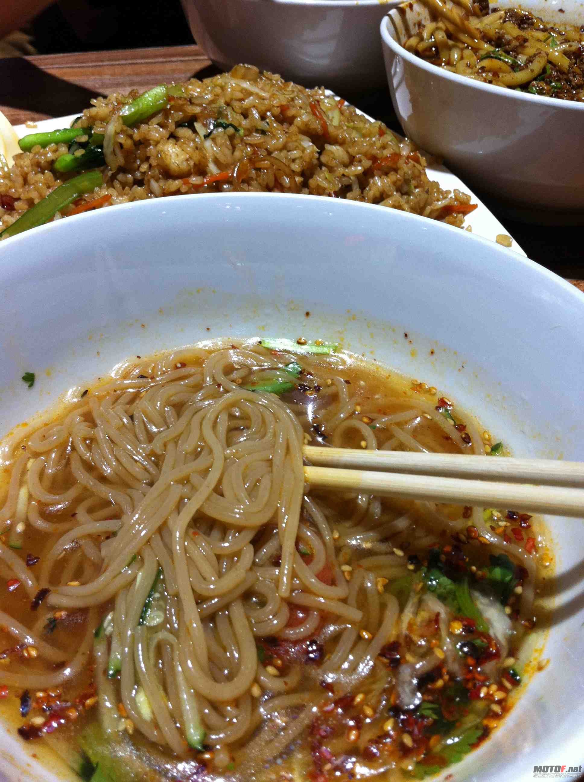 朝鲜冷面，在广东夏天吃一碗一定很正！但似乎只能够在韩国料理店见到，价格就翻了几翻