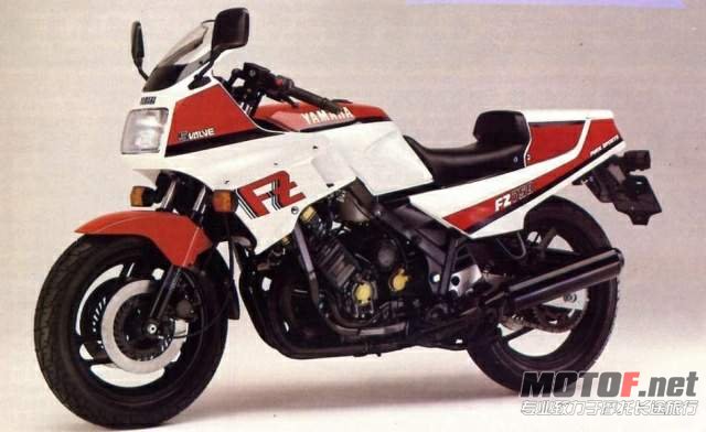 Yamaha FZ750 85  3.jpg