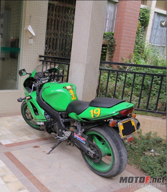 QQ截图20121024225759.jpg