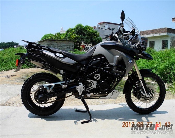 20022069ll9pt9lsl9twyl.jpg