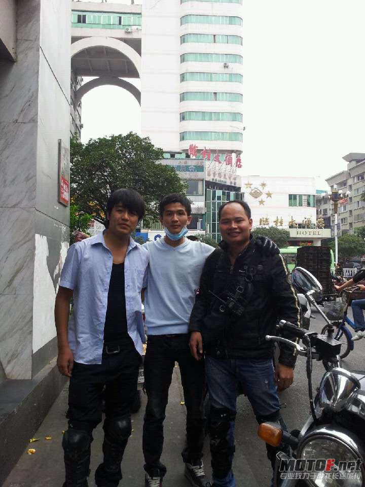 WV)V~C~@~PPX2X}92UENNI9.jpg