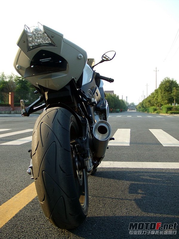 S1000RR 120_副本.jpg