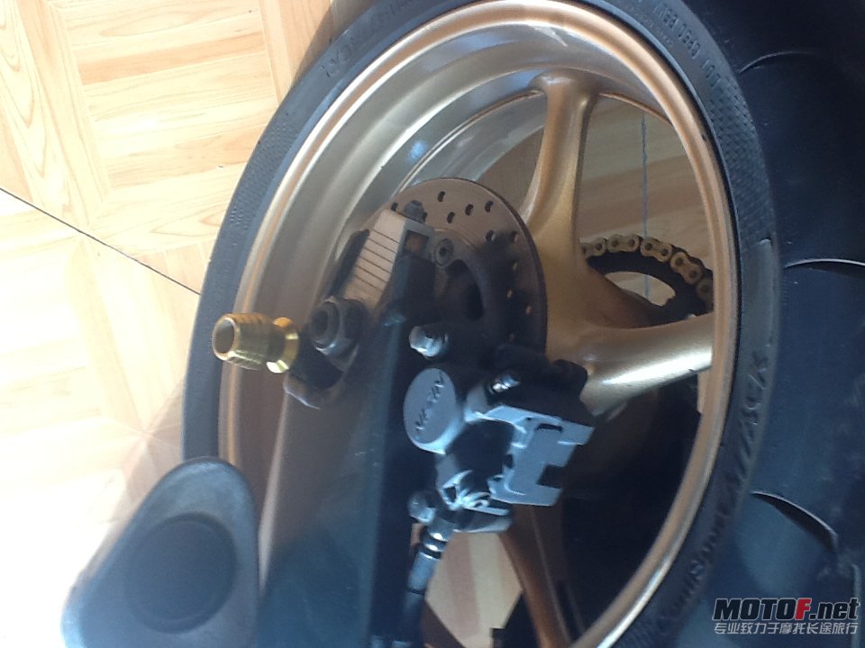 r6 005.jpg