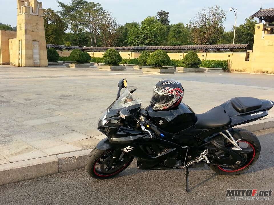 我的爱车，初恋啊，哈哈