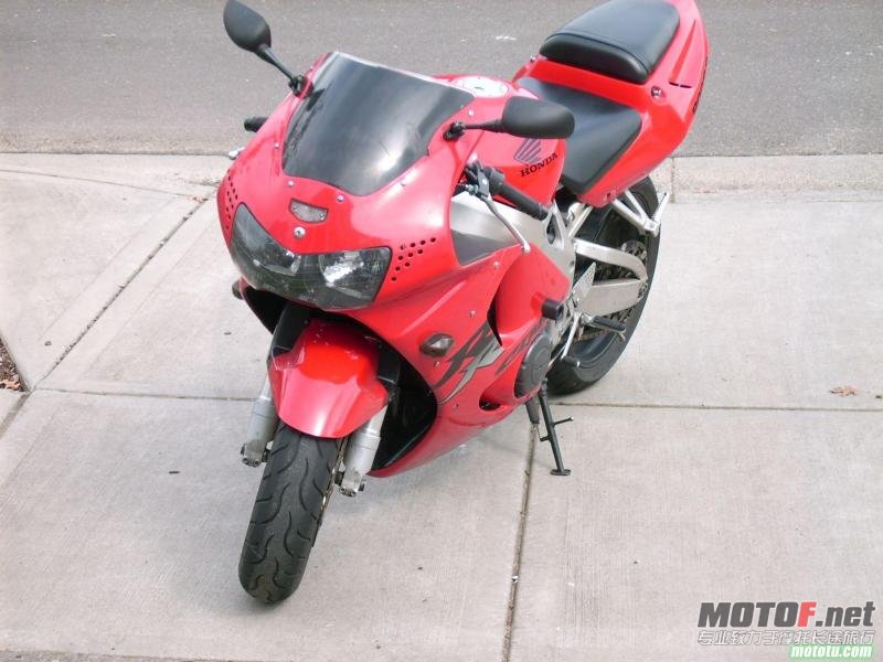 1227333951238458-Honda-CBR-900-RR.jpg