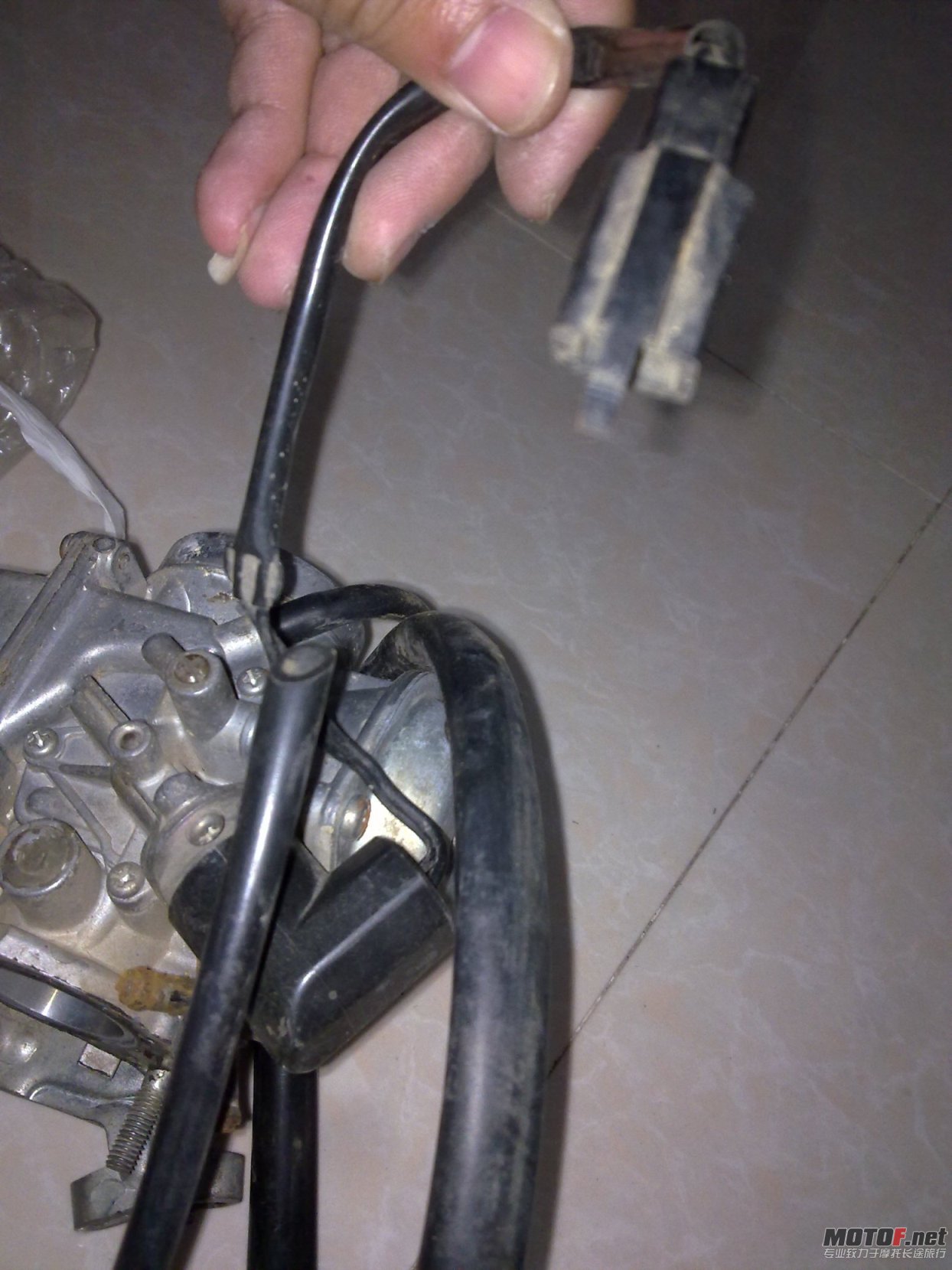 201211061690.jpg
