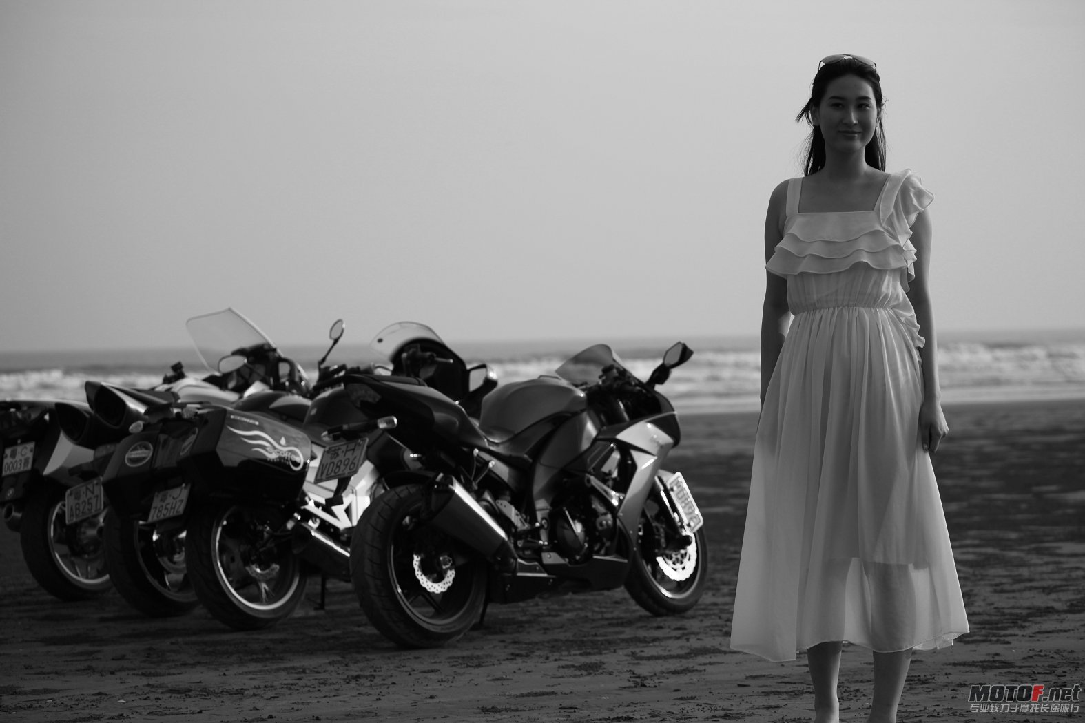 美女58_.jpg
