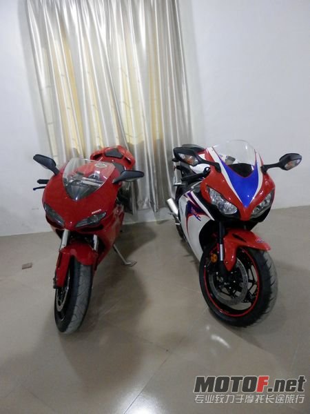 nEO_IMG_PB060050.jpg