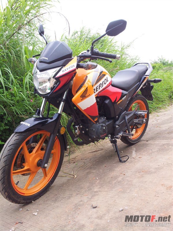 psbCAR9T5ON44.jpg