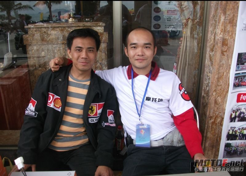 揸刀的小强~哈哈！那天小强话都说不出了！