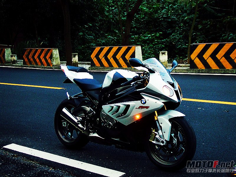 S1000RR 190_副本.jpg