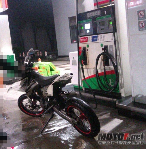 QQ截图20121205230447.jpg