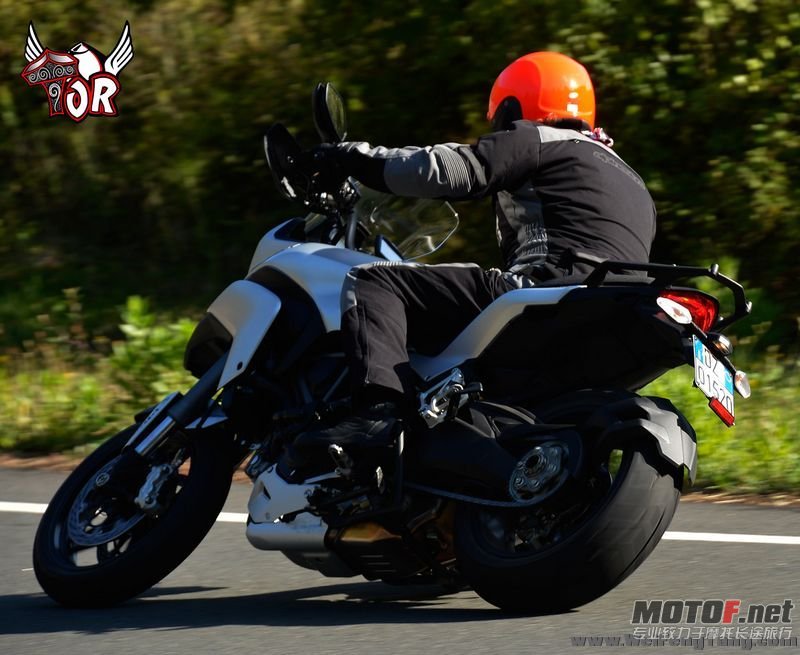 2013_Ducati_Multistrada1200S_Touring_TOR (6)[1].jpg