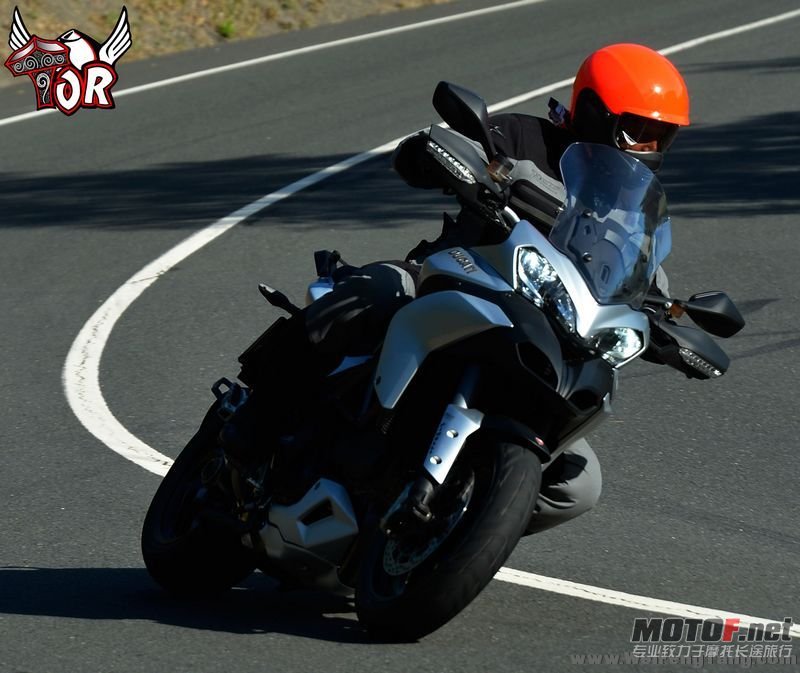 2013_Ducati_Multistrada1200S_Touring_TOR (7)[1].jpg